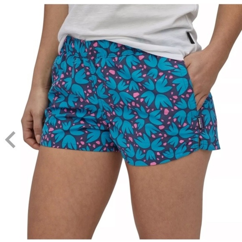 Patagonia Womens Barely Baggies M Confetti Blue 2.5" Hybrid Shorts Gorpcore